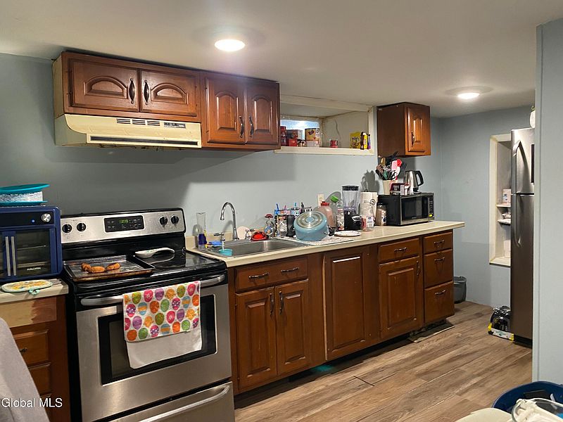 4th image of 48 Prospect Avenue
