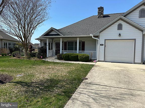 2nd image of 26 Cinder Way #38