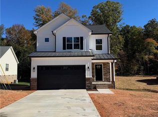 513 Woods Dr, Randleman, NC 27317