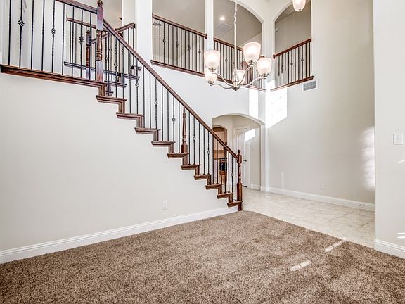 4th image of 4412 Lakeview Dr