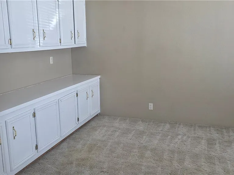 840 E Country Place Rd — Photo 6