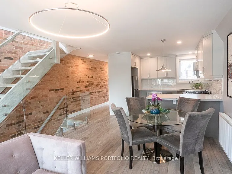 207 Beatrice St #2 — Photo 1