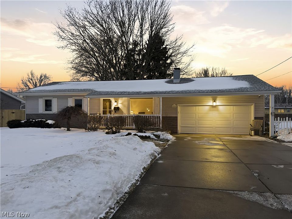 1st image of 4656 Pinegrove Ave