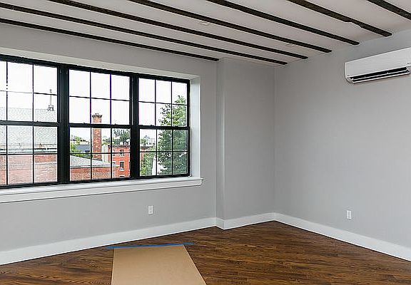3rd image of 35 Claver Pl #2A