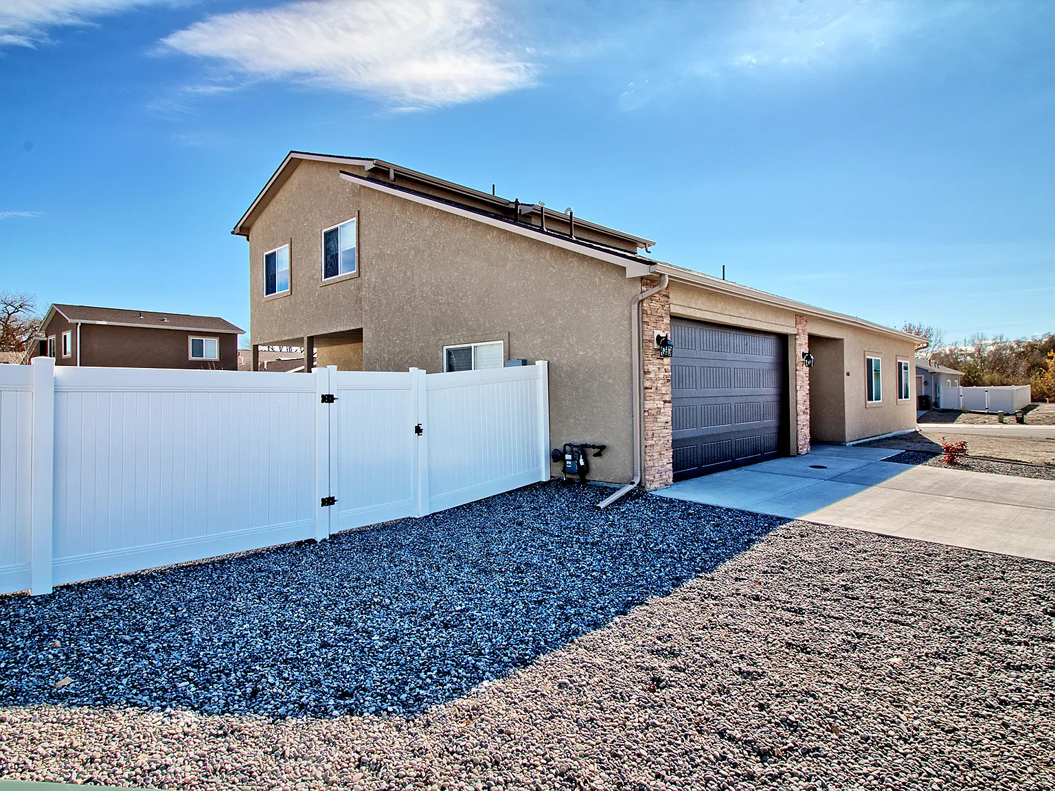 3 bed, 2.5 bath, 1187 sqft, $2,550 — Photo 3