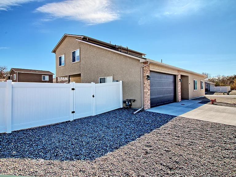 566 Graff Dairy Ct — Photo 3