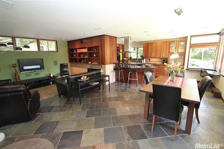 1st image of 3948 Bartley Dr
