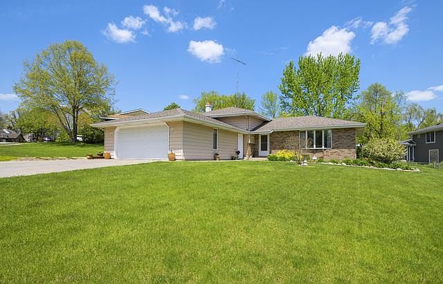 1st image of 102 Crabapple Ln