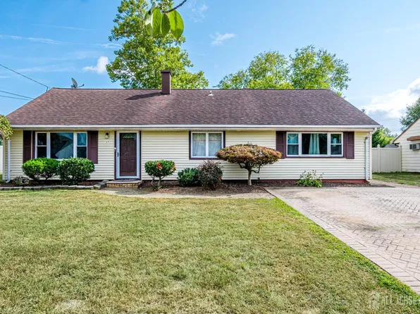 37 Charles Ter, Piscataway, NJ 08854