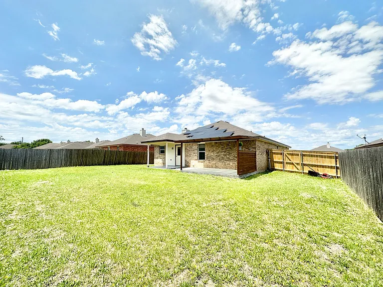 3900 Bolivar Dr — Photo 24