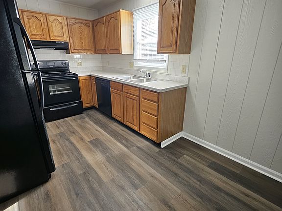 4th image of 105 Perthshire Ct