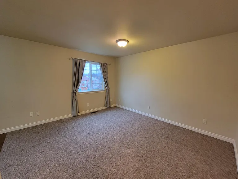 268 Empire Loop — Photo 17