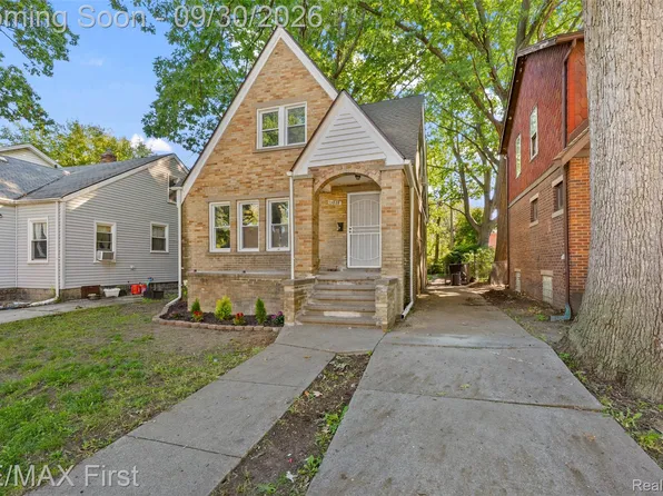 15828 Cruse St, Detroit, MI 48227