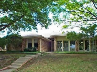 725 Hillview Dr, Arlington, TX 76011