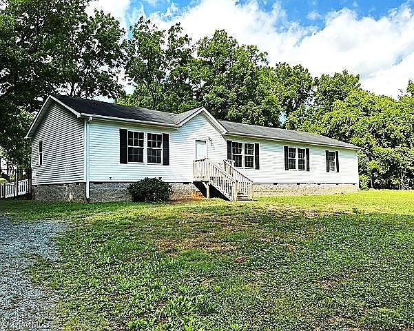 1st image of 1819 Brier Ln