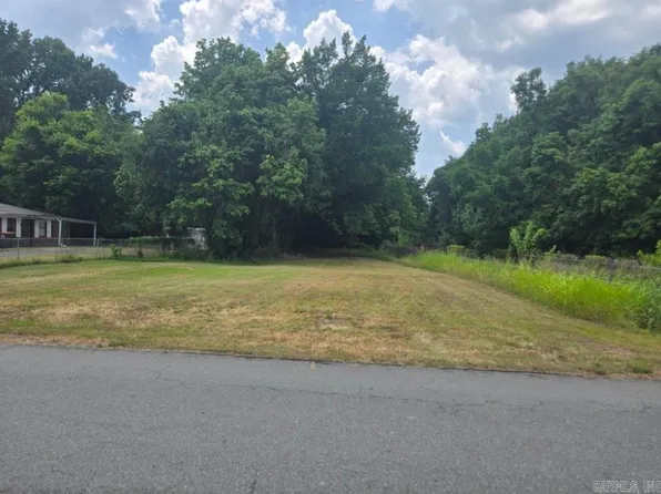 2102 S Georgia St, Pine Bluff, AR 71601