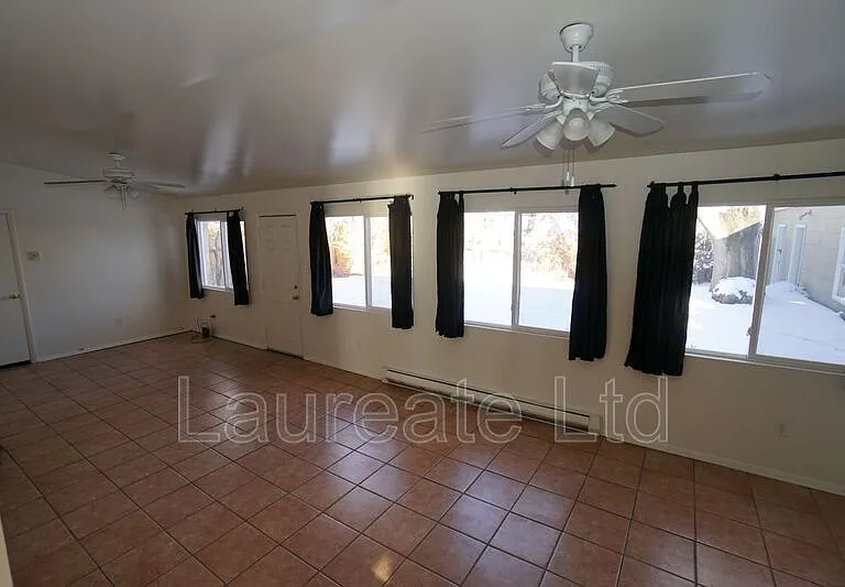 1818 S Dahlia St — Photo 7