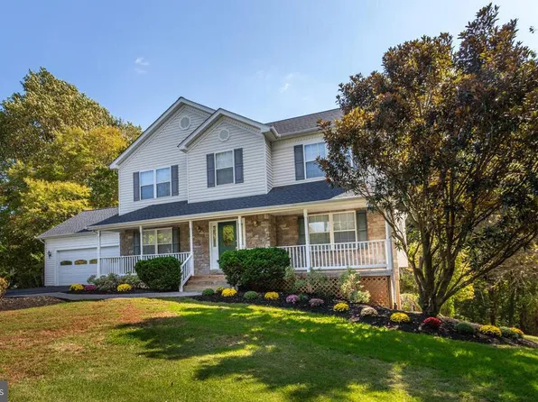 8005 Portland Ct, Owings, MD 20736