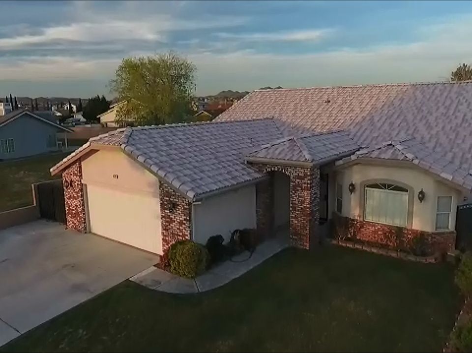 1st image of 18320 Lakeview Dr