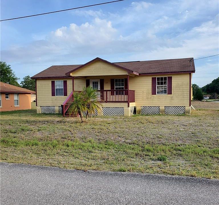 1st image of 215 Blue Moon Ave