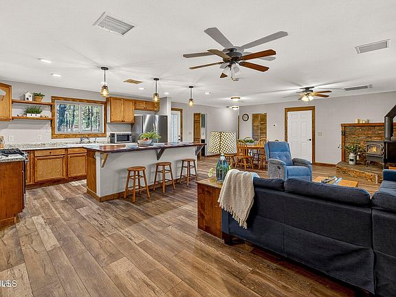 5th image of 454 N East Park Road