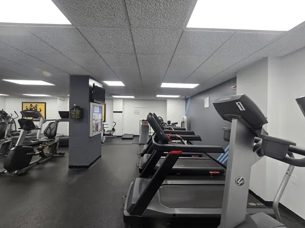 133 Harmon Cove Tower image 26 of 40