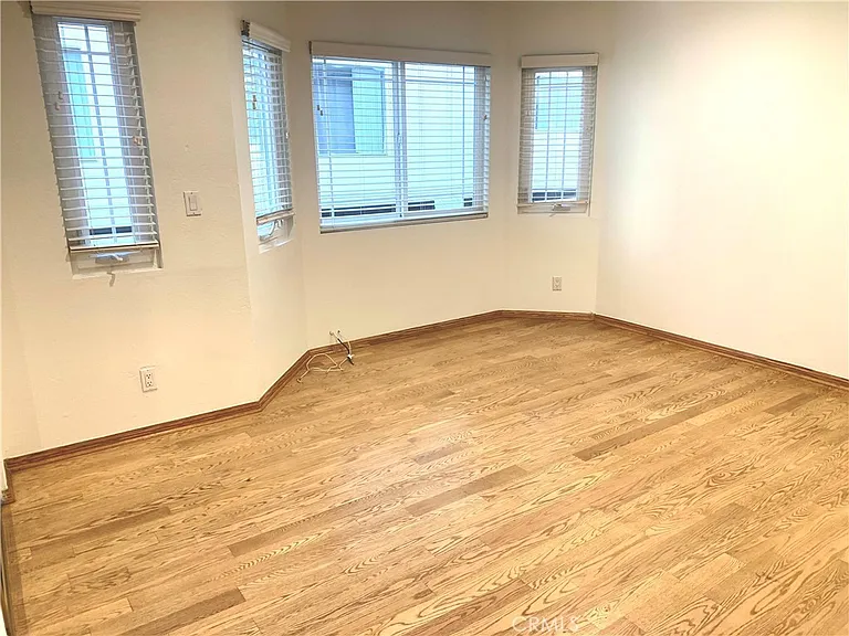425 S Catalina Ave #4 — Photo 18