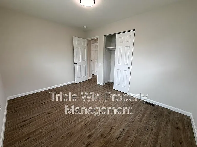 1315 Bobolink Dr — Photo 15