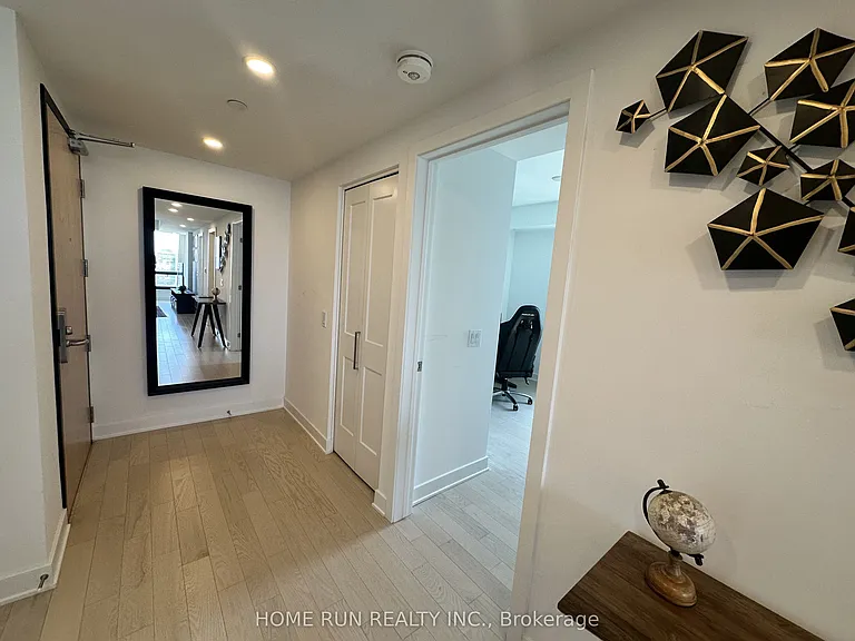 340 Queen St #1701 — Photo 4