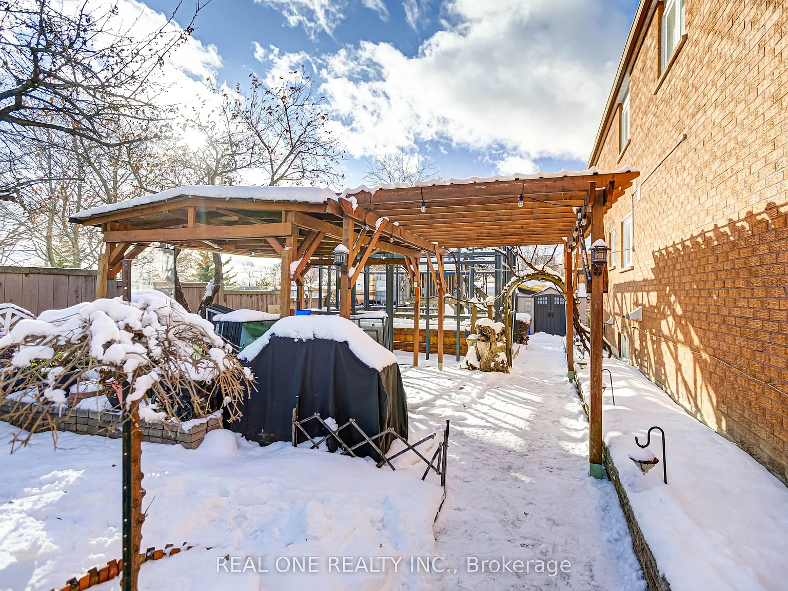 1 bed, $900 — Photo 2