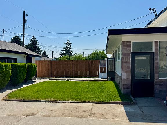 3rd image of 410 Abert Ave #412