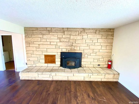 5th image of 1480 Herbert Ave