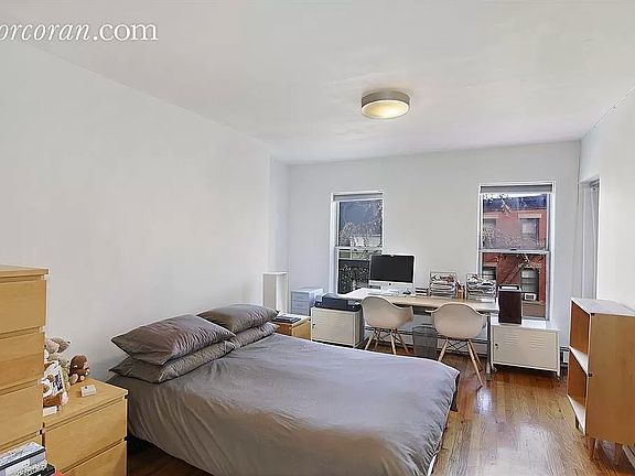4th image of 122 2nd St APT 3