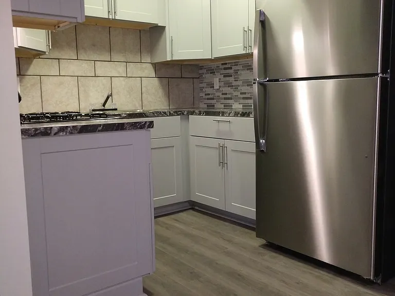 630 Ferndale Ave NW — Photo 3