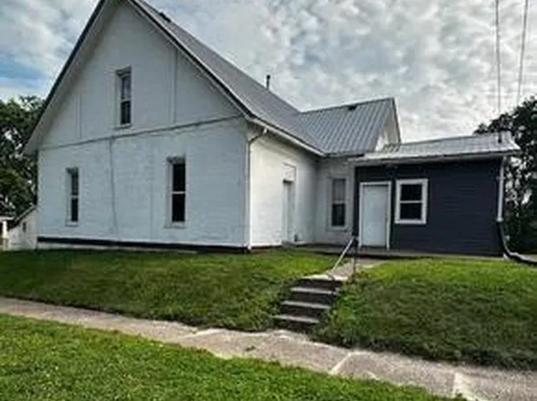 517 E 8th St, Muscatine, IA 52761