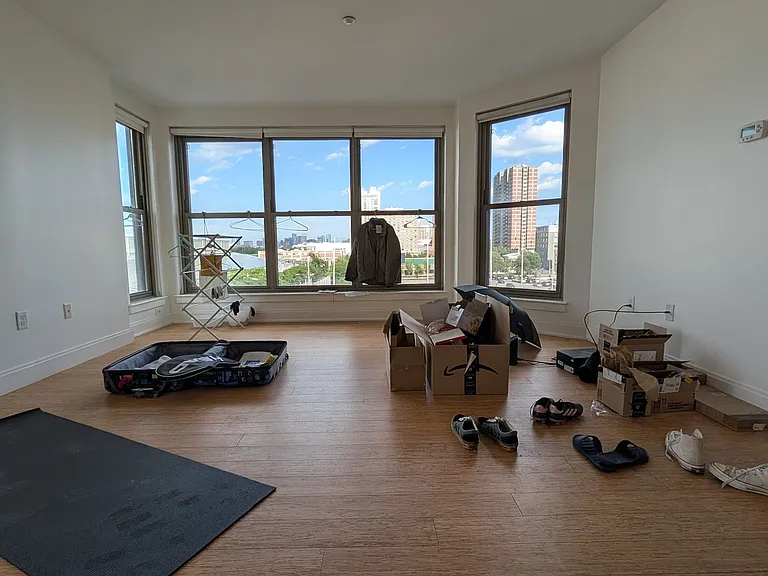 60 Malvern St #410 — Photo 3