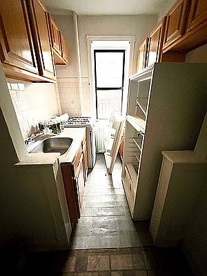 2nd image of 222 E 202nd St #3R