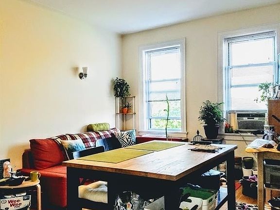 4th image of 3115 21st Ave #4N