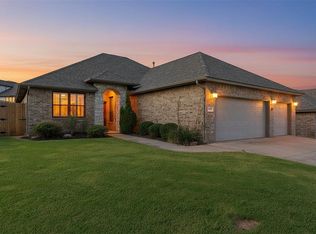 6116 Beverly Hills Dr, Edmond, OK 73034