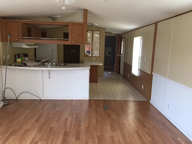 3 bed, $1,450 — Photo 2