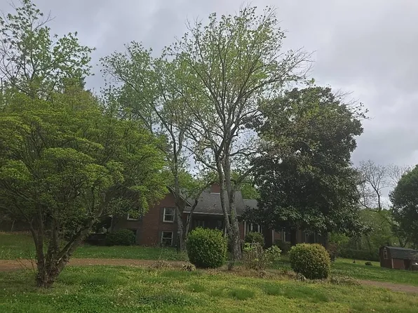 534 E College St, Pulaski, TN 38478