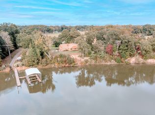 164 Jenkins Point Rd, Montross, VA 22520