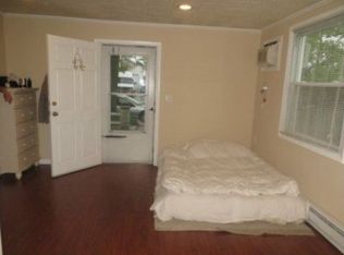 74 Radcliffe Rd, Island Park, NY 11558