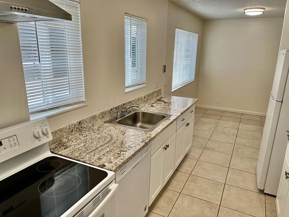1st image of 1051 Roewill Dr #3