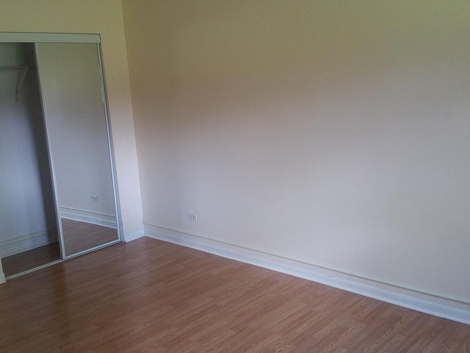 1st image of 1810 W Hatherleigh Ct APT 1D