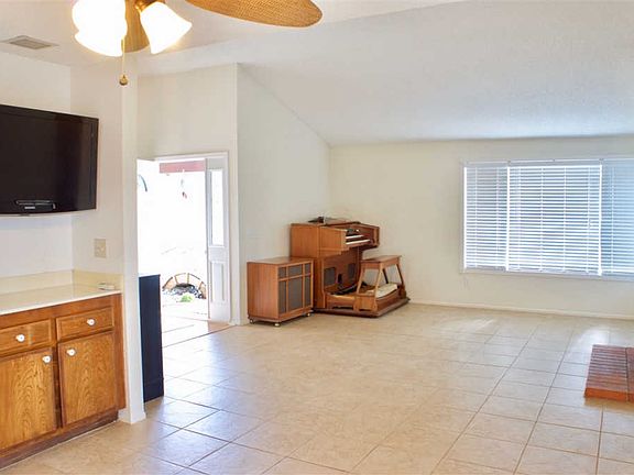 5th image of 12242 Escala Dr