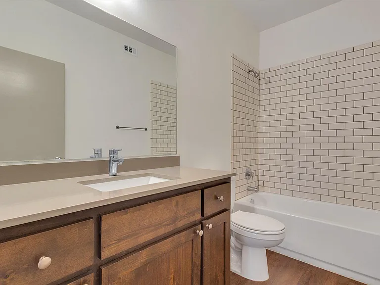 1011 N Lbj Dr #101A — Photo 9