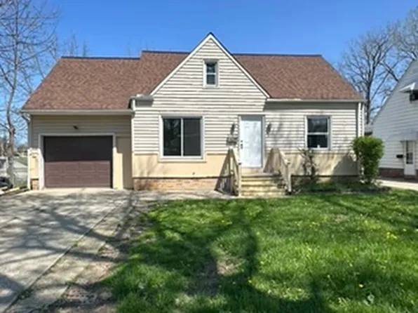 20605 Hansen Rd, Maple Heights, OH 44137