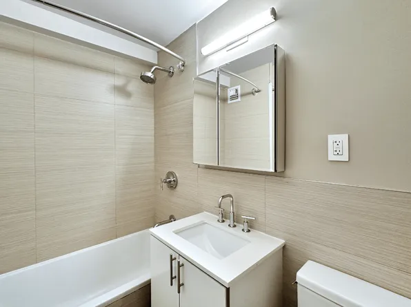 310 Greenwich Street image 6 of 12