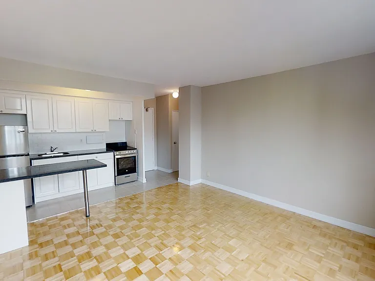 730 Ontario St — Photo 14